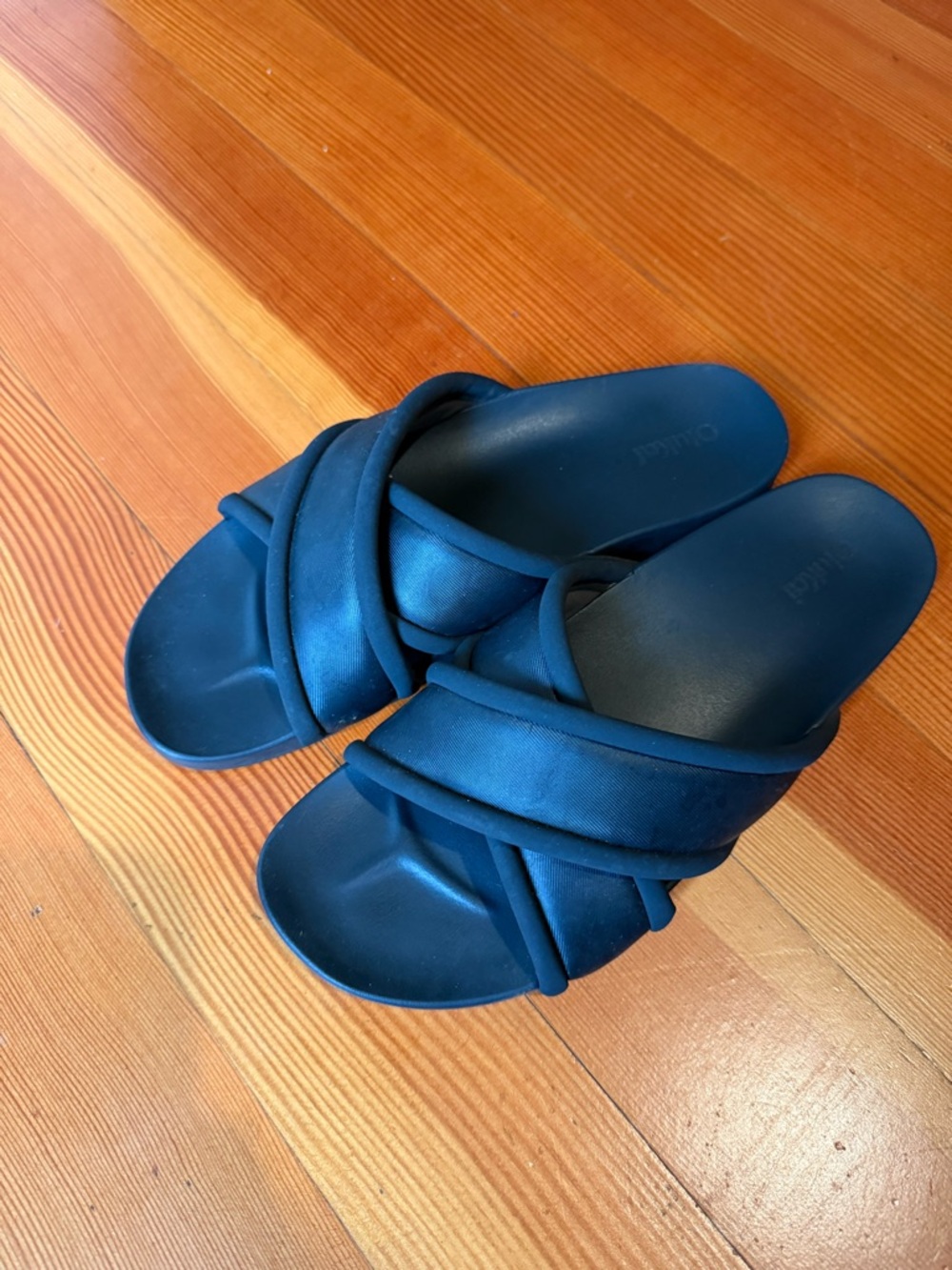 Okukai Slide Sandal